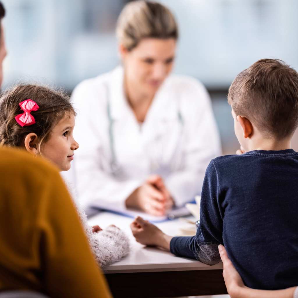 Familia en un proceso de diagnóstico de autismo