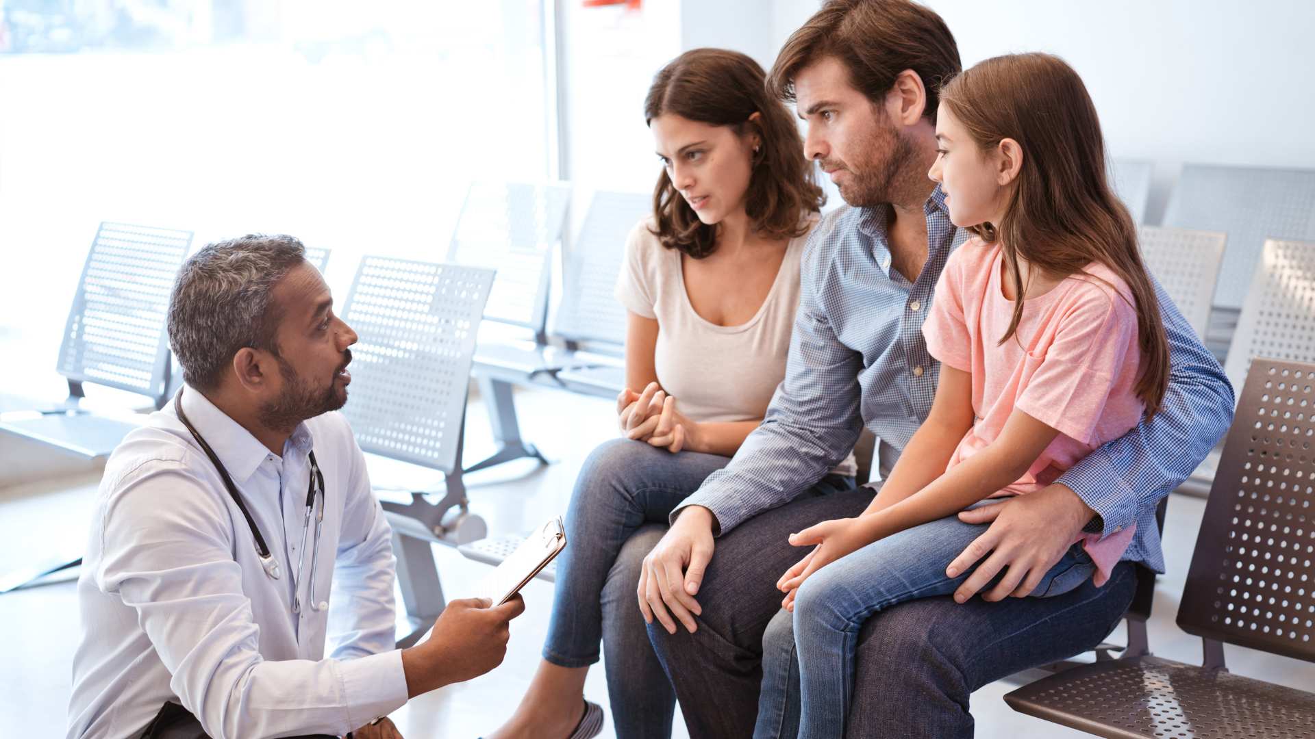 Familia expresando la disparidad racial en el autismo